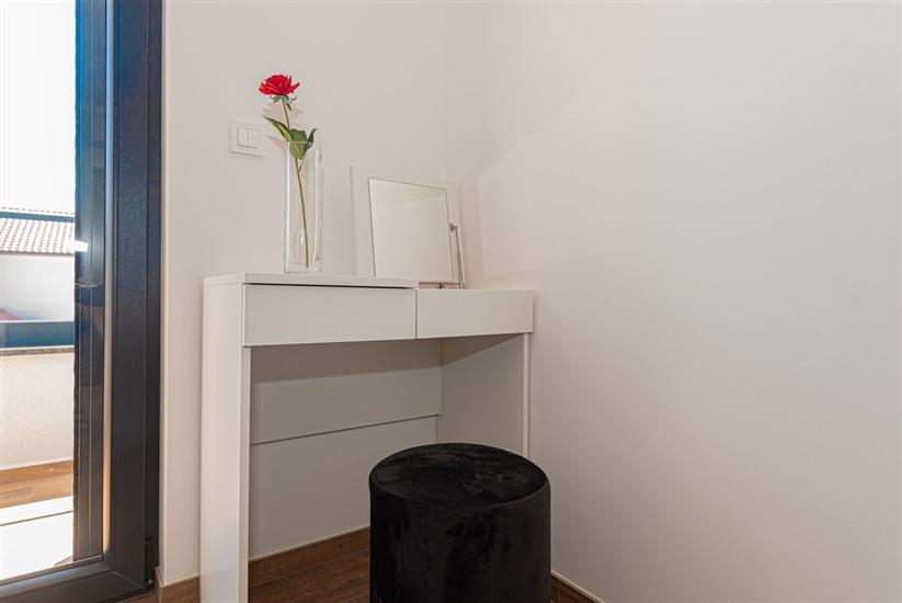 House K2, for 8 persons