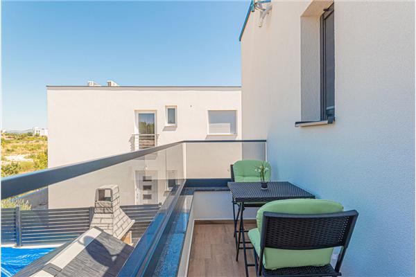 House K2, for 8 persons