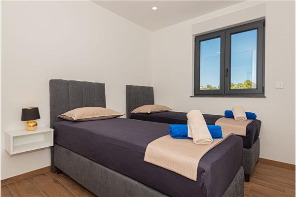 House K2, for 8 persons