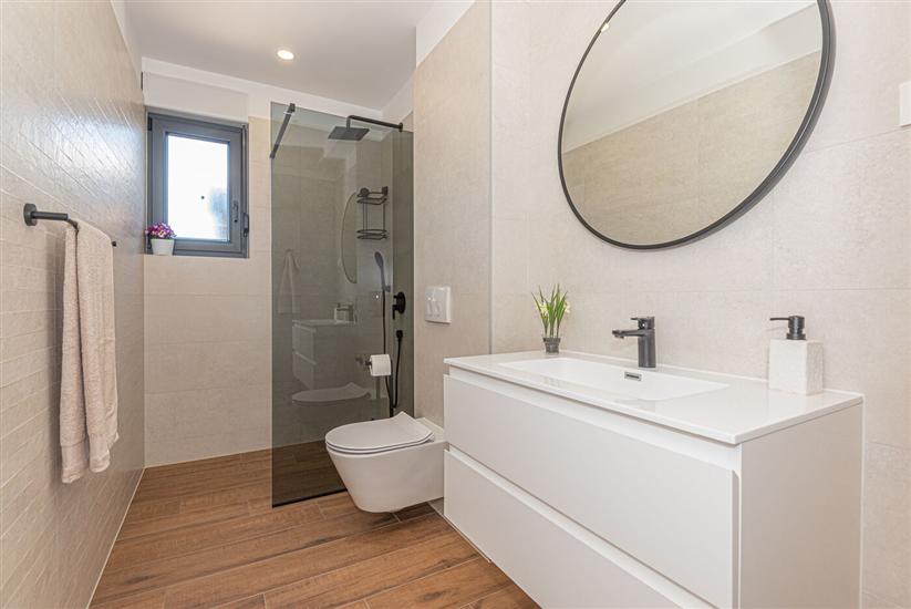 House K2, for 8 persons