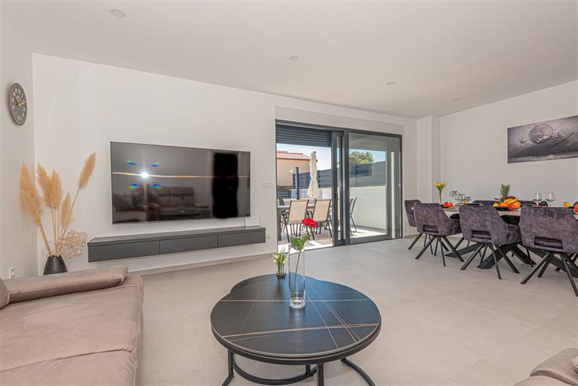 House K2, for 8 persons