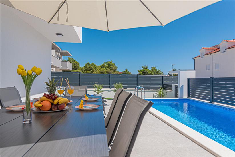 House K2, for 8 persons