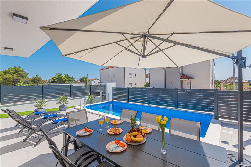 House K2, for 8 persons