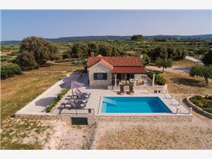 House Blato Postira - island Brac, Remote cottage, Size 85.00 m2, Accommodation with pool