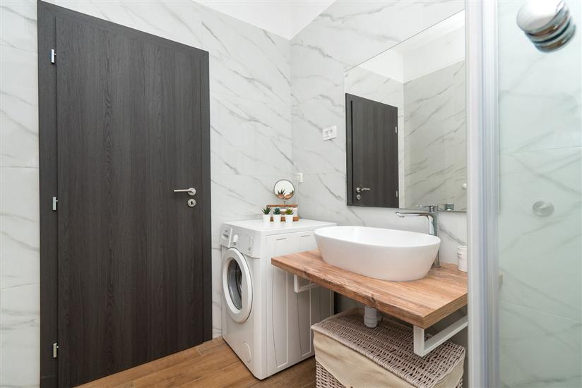 Hiša K1, na 6 osebe