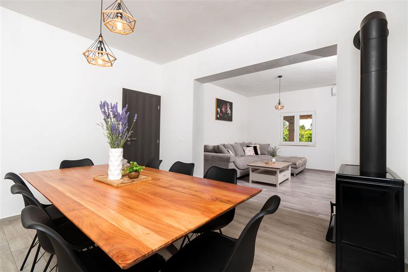 Hiša K1, na 6 osebe