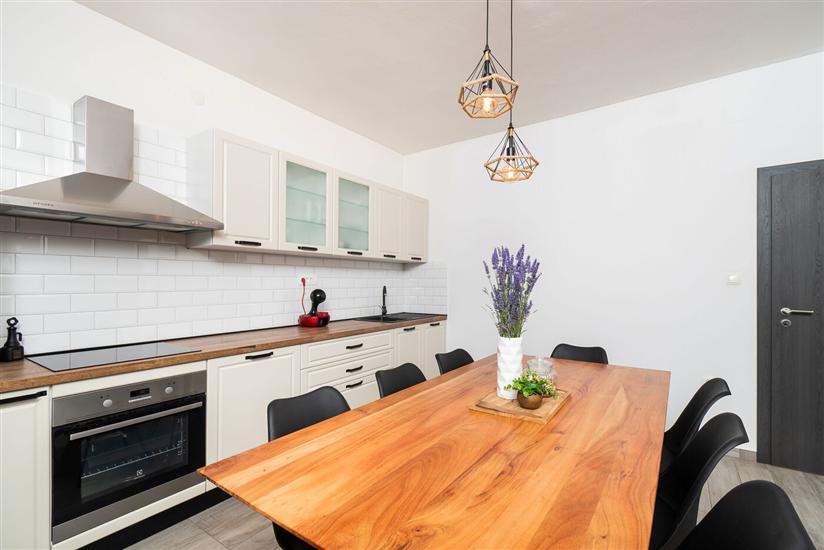 Hiša K1, na 6 osebe