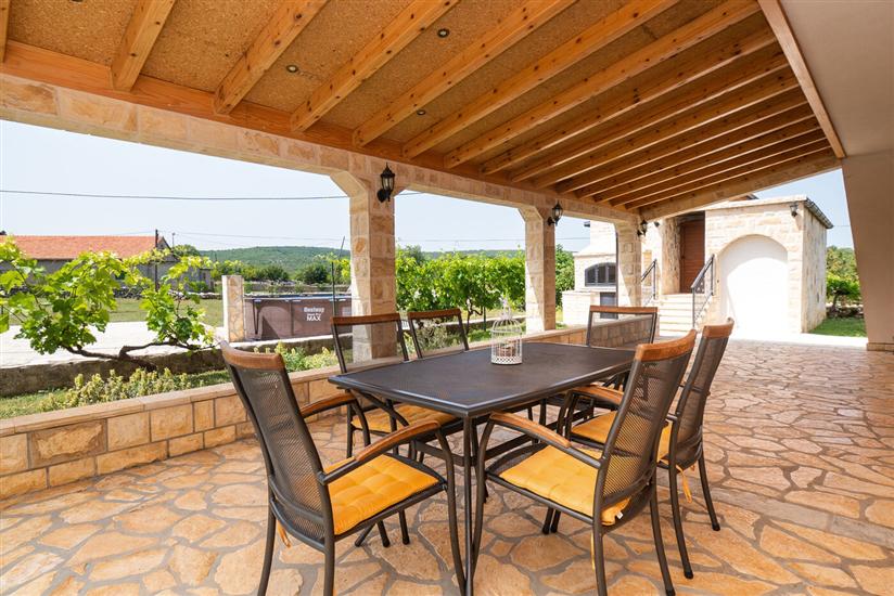 Hiša K1, na 6 osebe