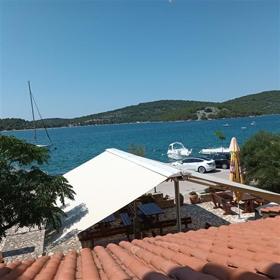 Room S21, for 2 persons