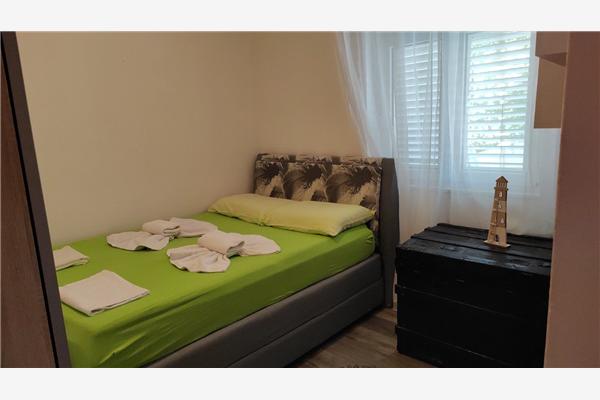 Apartment A1, for 5 persons