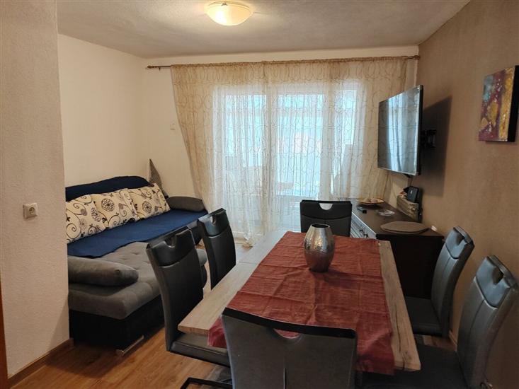 Apartment A1, for 5 persons