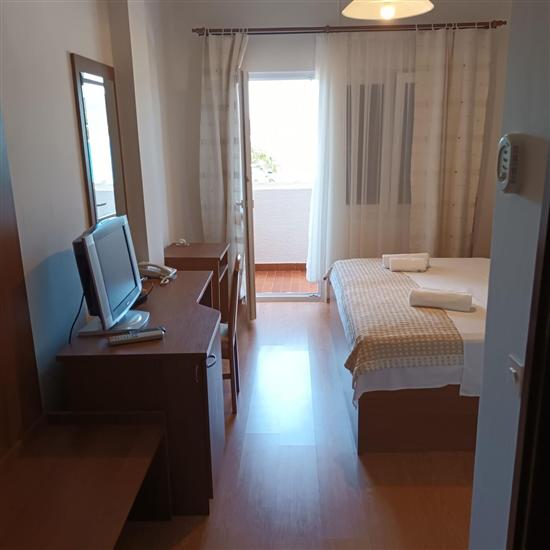 Room S24, for 2 persons