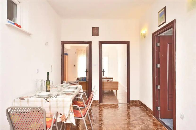 House K1, for 8 persons