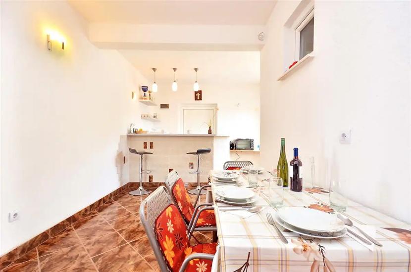 House K1, for 8 persons