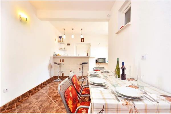 House K1, for 8 persons