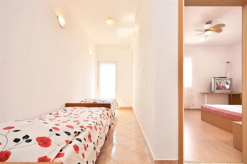 House K1, for 8 persons