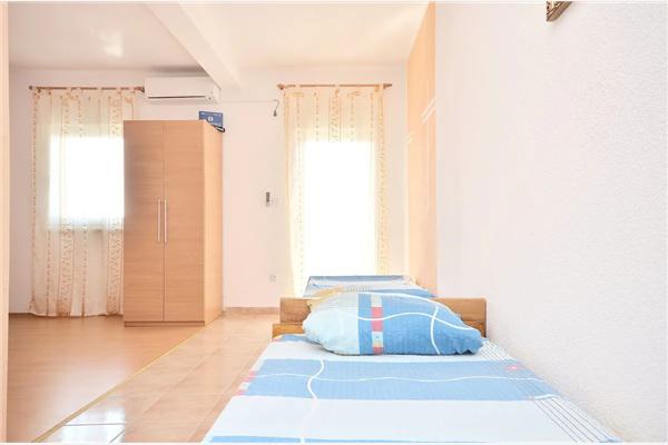 House K1, for 8 persons