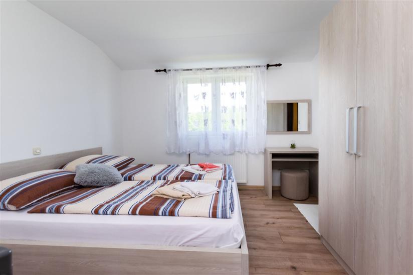 Apartment A2, for 7 persons