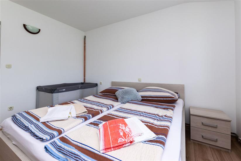 Apartment A2, for 7 persons