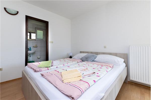 Apartment A2, for 7 persons