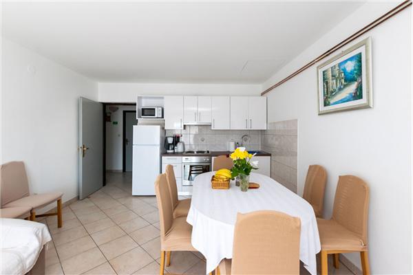 Apartment A2, for 7 persons