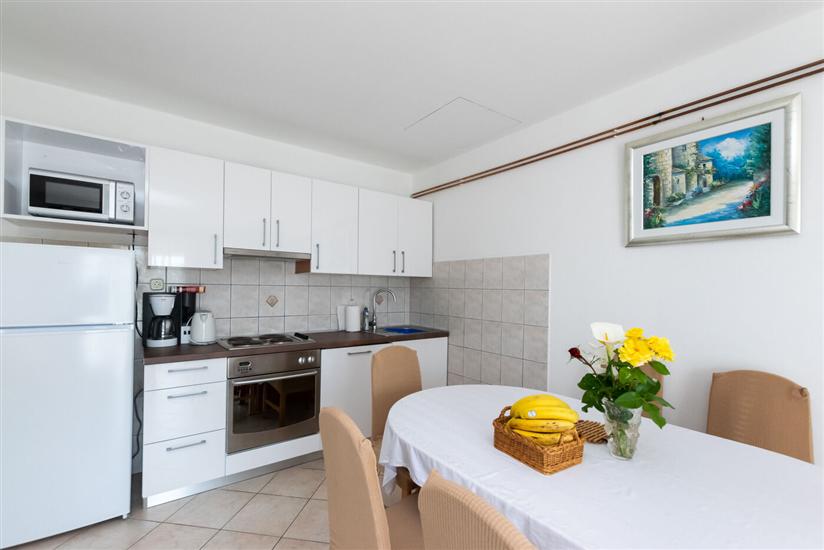 Apartment A2, for 7 persons