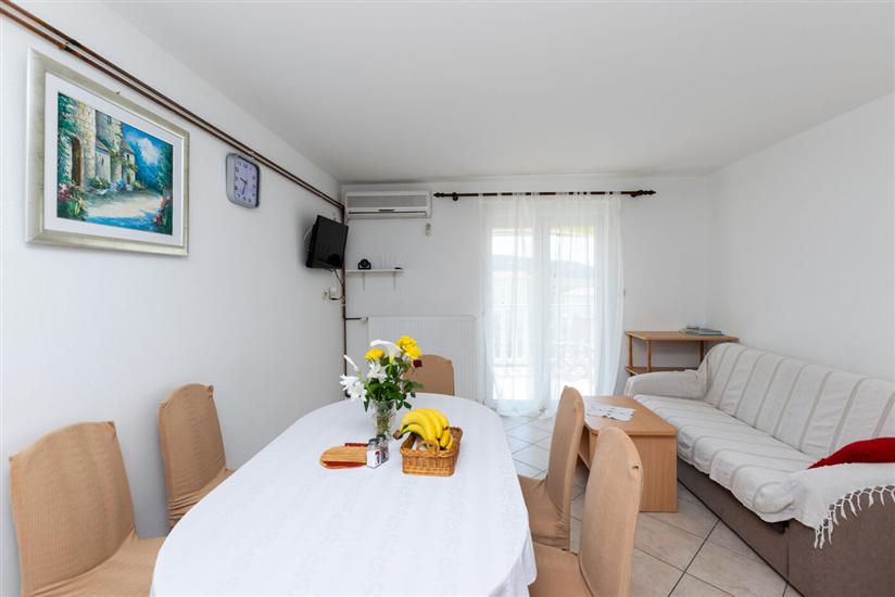 Apartment A2, for 7 persons