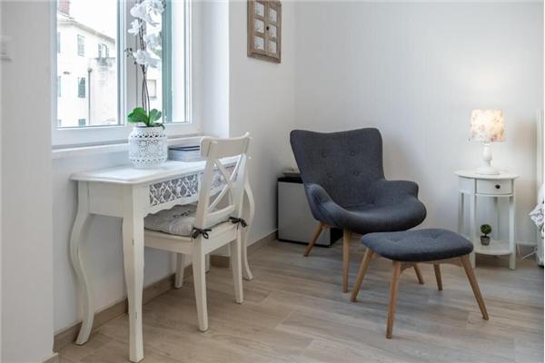 Room S3, for 2 persons