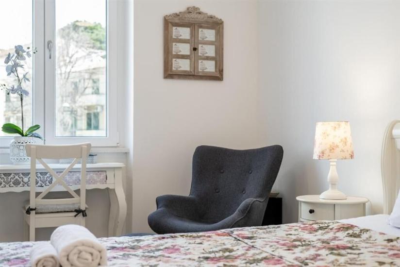 Room S3, for 2 persons