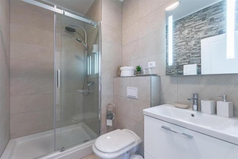 Room S3, for 2 persons