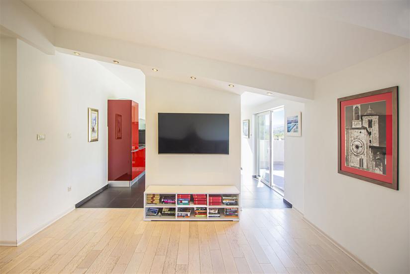 House K1, for 11 persons