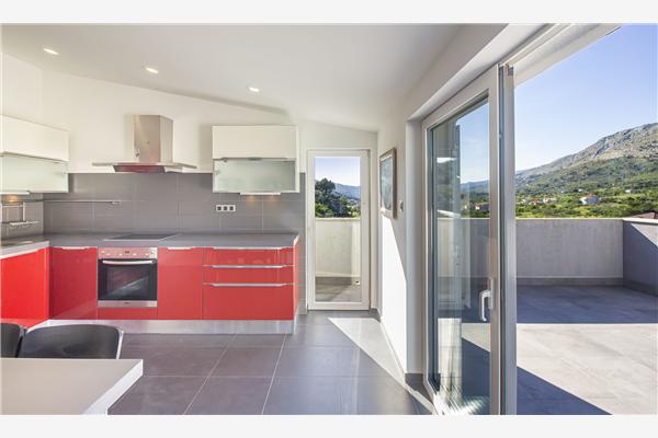 House K1, for 11 persons