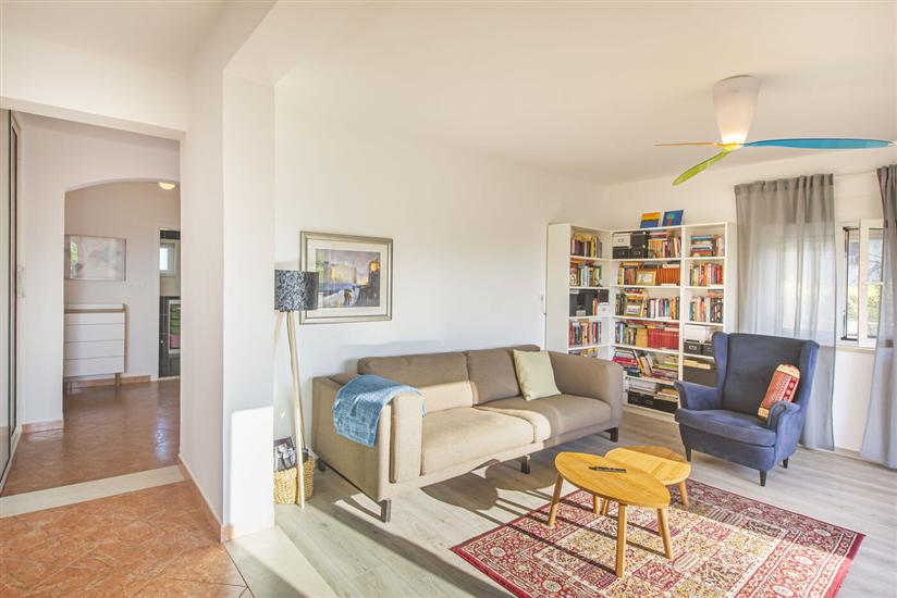 House K1, for 11 persons