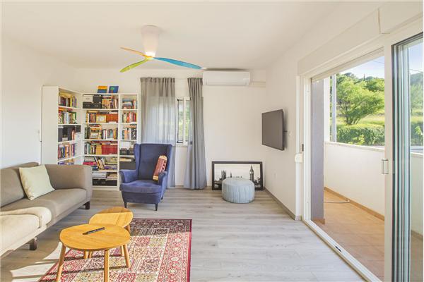 House K1, for 11 persons