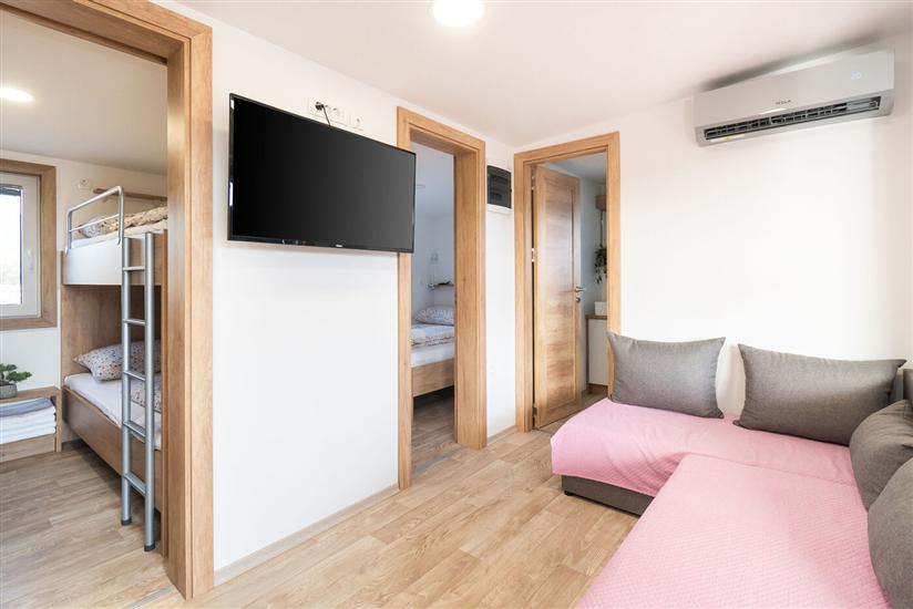 House K4, for 8 persons