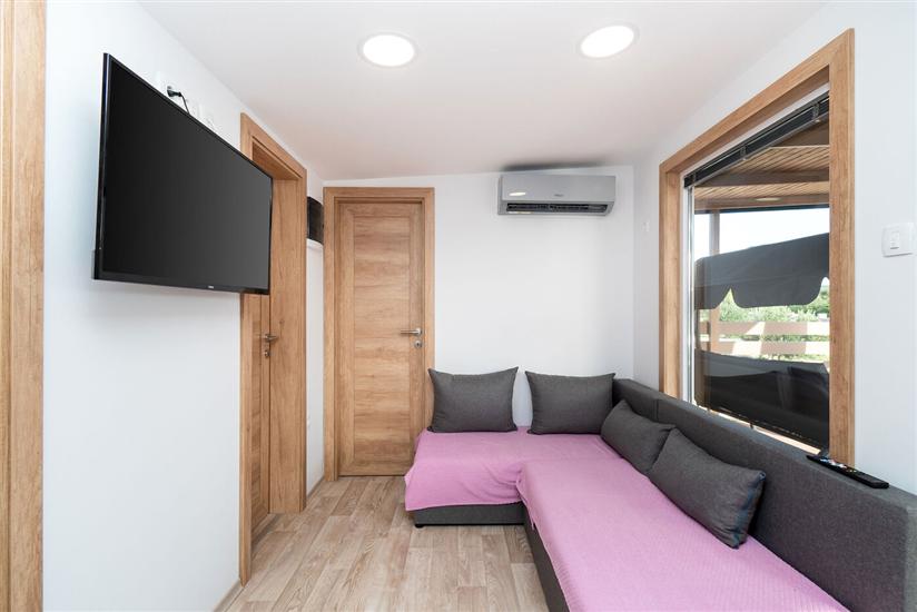 House K4, for 8 persons