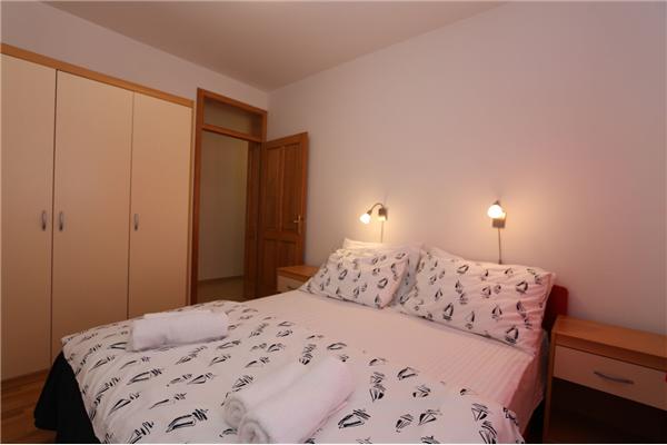 Apartment A1, for 5 persons