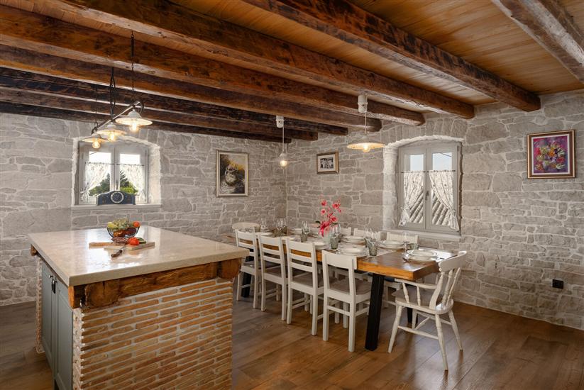 House K1, for 12 persons