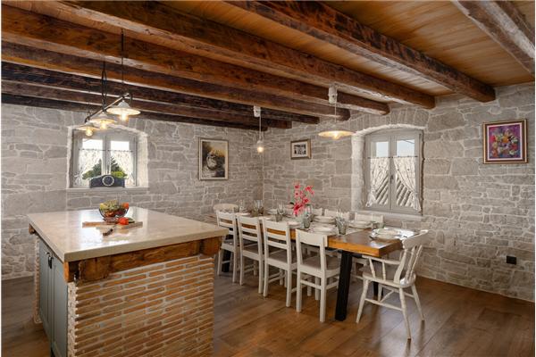 House K1, for 12 persons