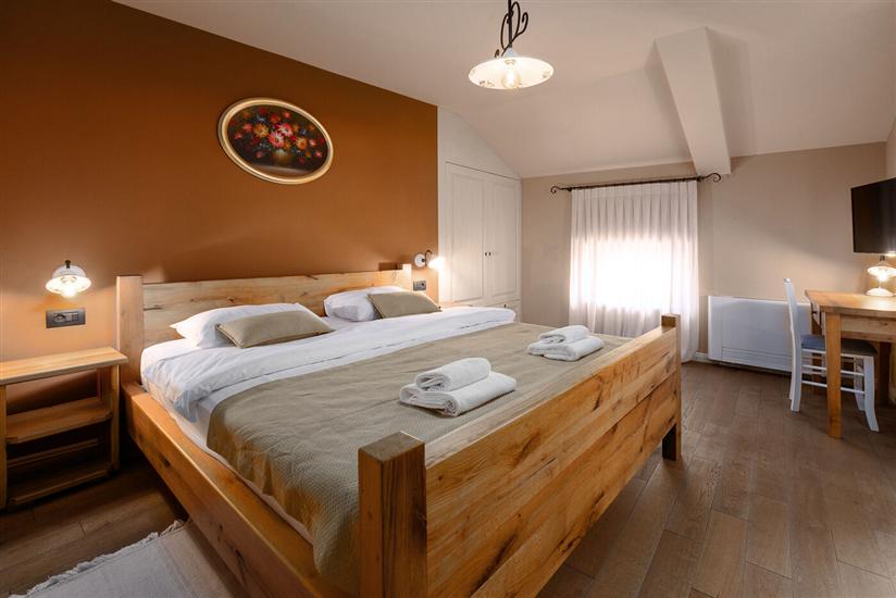 House K1, for 12 persons