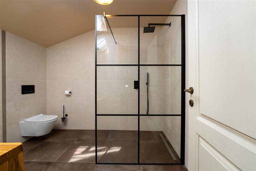 House K1, for 12 persons