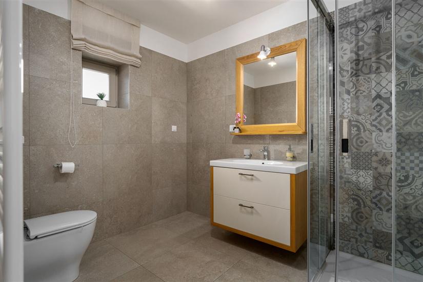 House K1, for 12 persons