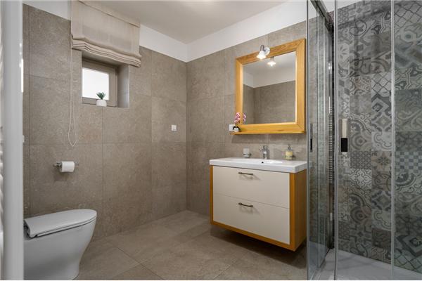 House K1, for 12 persons