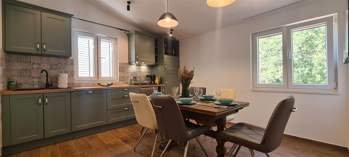 Apartment A2, for 6 persons