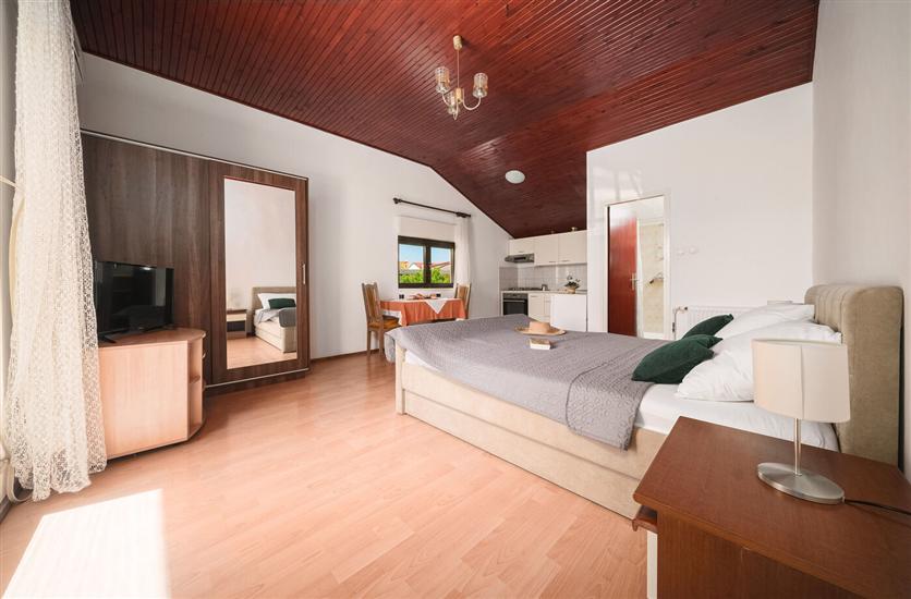 Apartment A2, for 2 persons