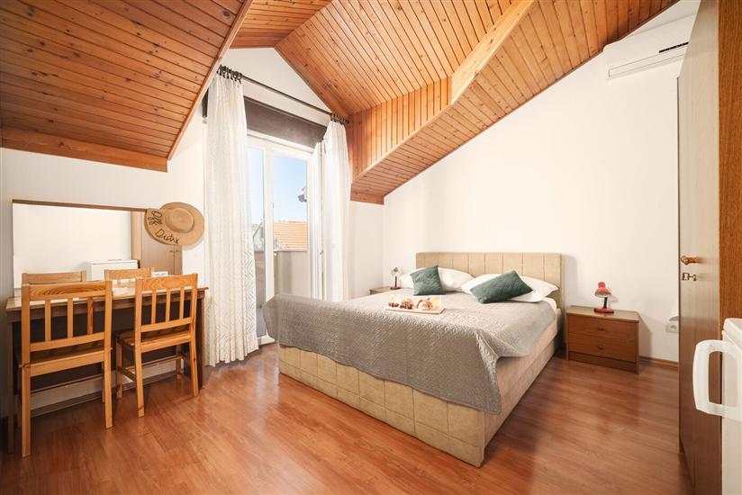 Apartment A7, for 2 persons