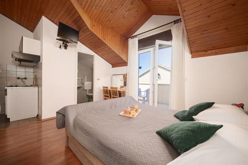 Apartment A7, for 2 persons