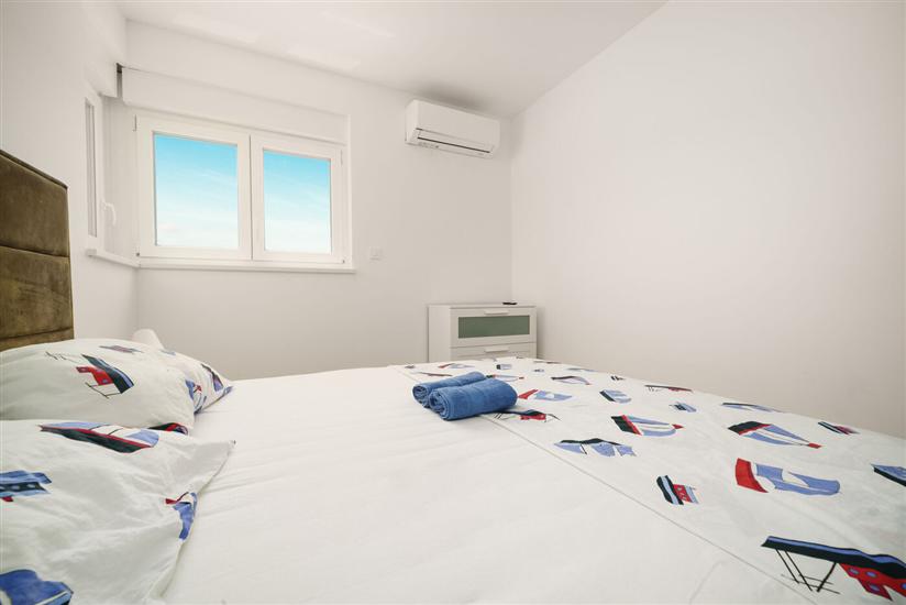 Apartment A4, for 6 persons