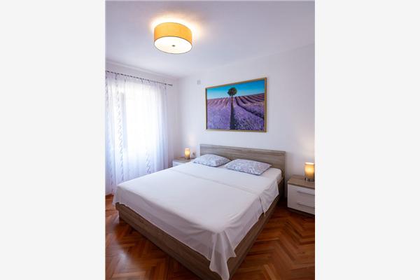 Apartment A1, for 7 persons