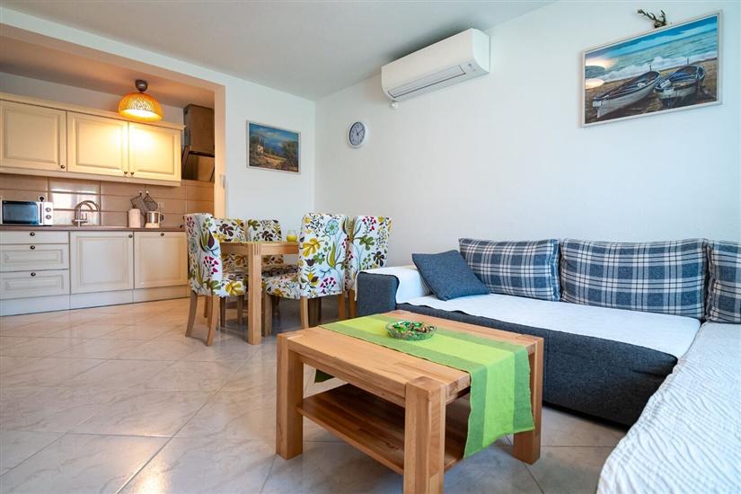 Apartment A1, for 7 persons